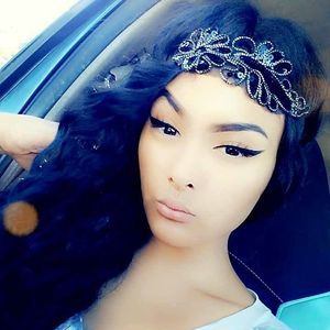 Meet your Posher, Alexis